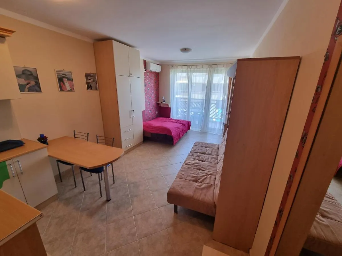 Apartments Primorsko Aparthotel